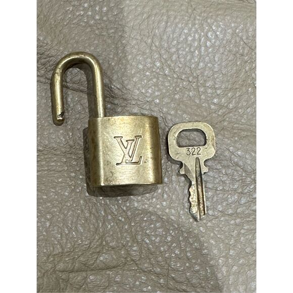 Louis Vuitton Vintage Brass PadLock & Key Lock & Key Authentic #322 - Picture 3 of 4